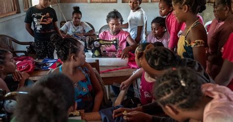 Les femmes et les filles malgaches face Ã des dÃ©savantages。